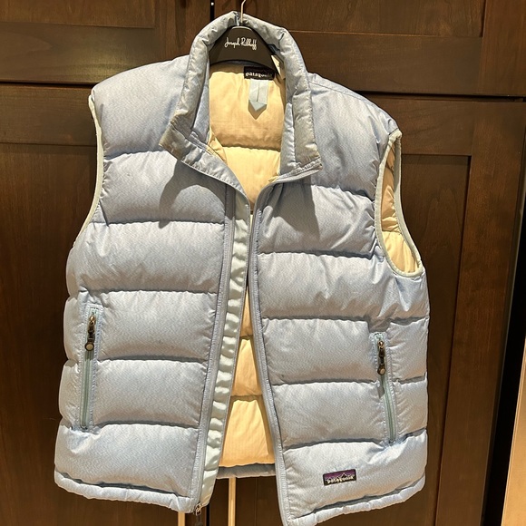 Patagonia Womans puffer vest size US M - Picture 2 of 5